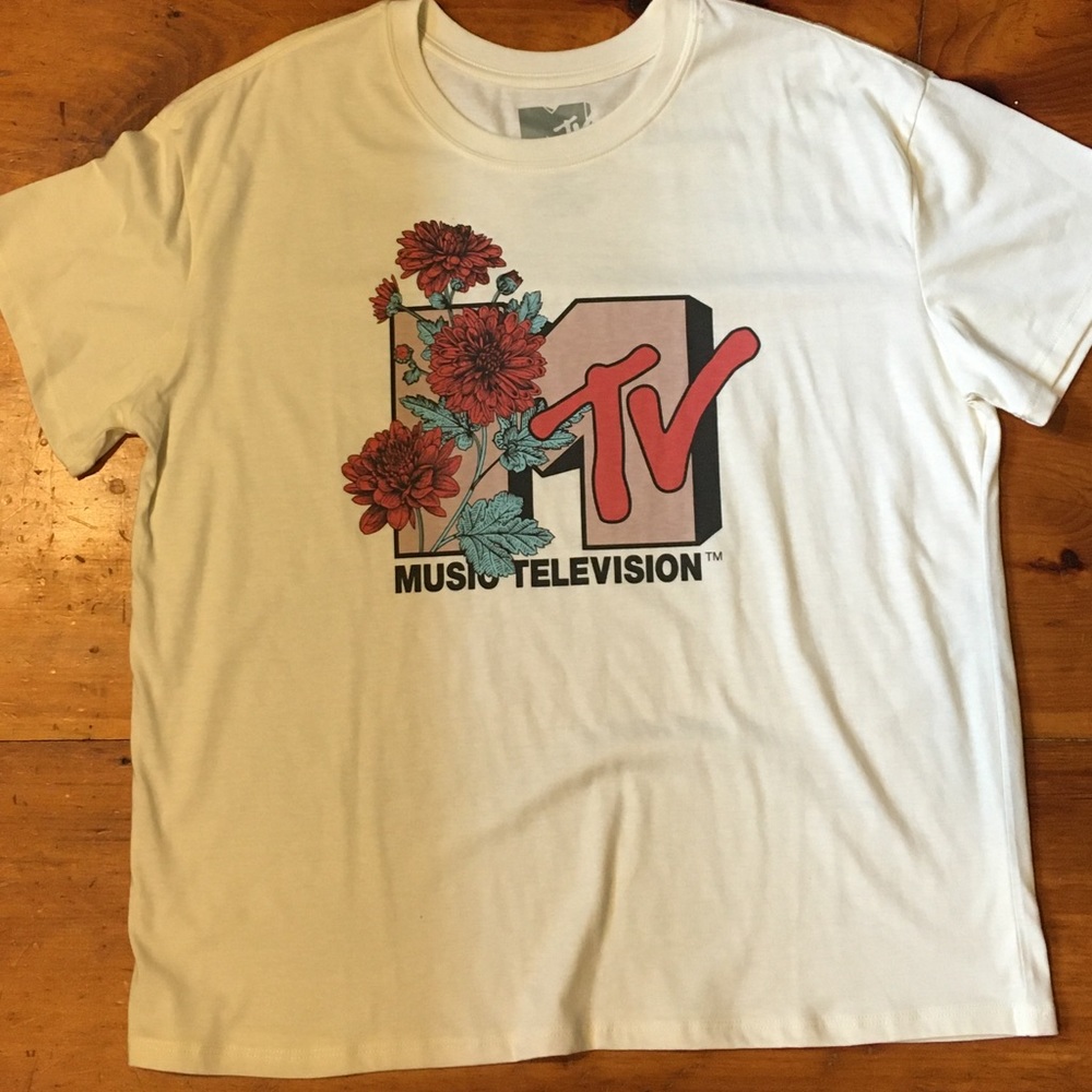 MTV t-shirt